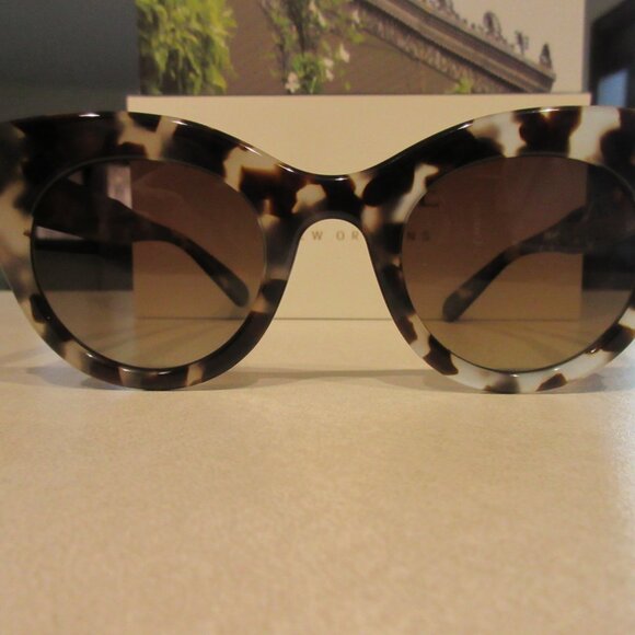 KREWE NEW ORLEANS Olivia Polarized Tortoise Shell Sunglasses - Picture 3 of 4